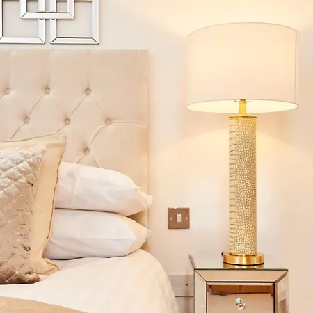 公寓 Deluxe City Centre Apt Balcony View& Free Parking! *