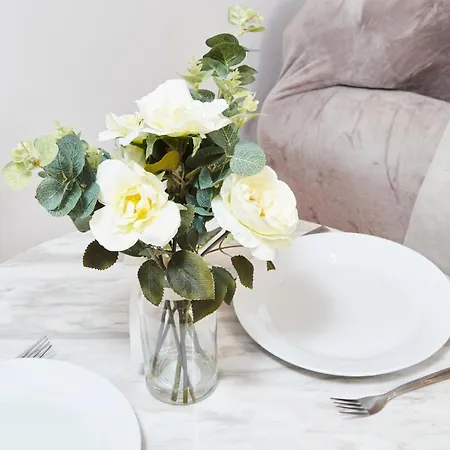 Deluxe City Centre Apt Balcony View& Free Parking! 公寓