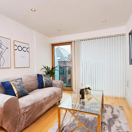 Deluxe City Centre Apt Balcony View& Free Parking! * 利兹